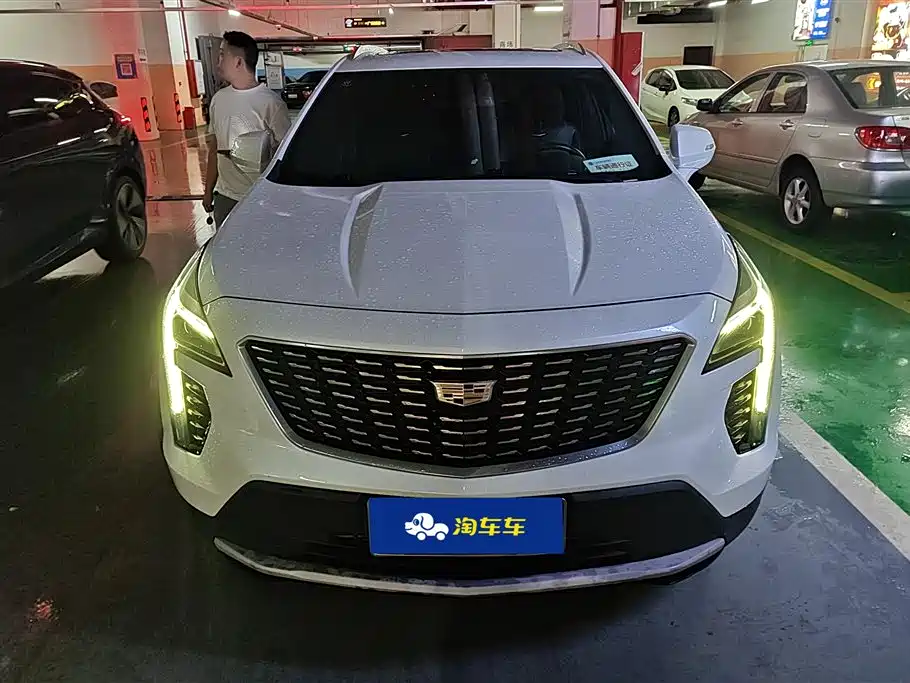 Cadillac XT4 2019 — фото 2