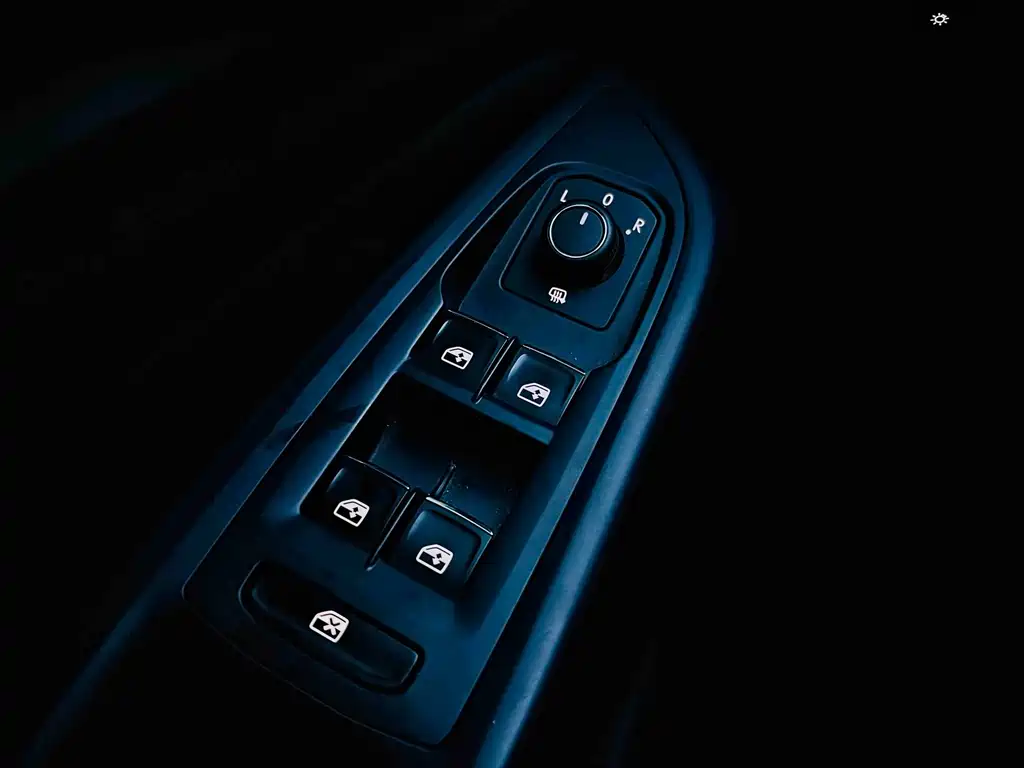 Volkswagen Passat 2023 — фото 17