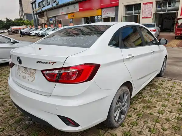 Changan Eado DT 2018