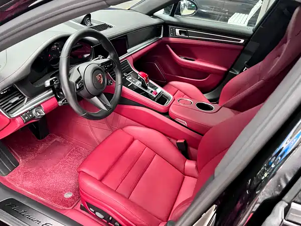 Porsche Panamera 2023