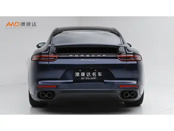 Porsche Panamera 2021