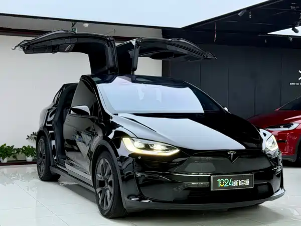 Tesla Model X 2024