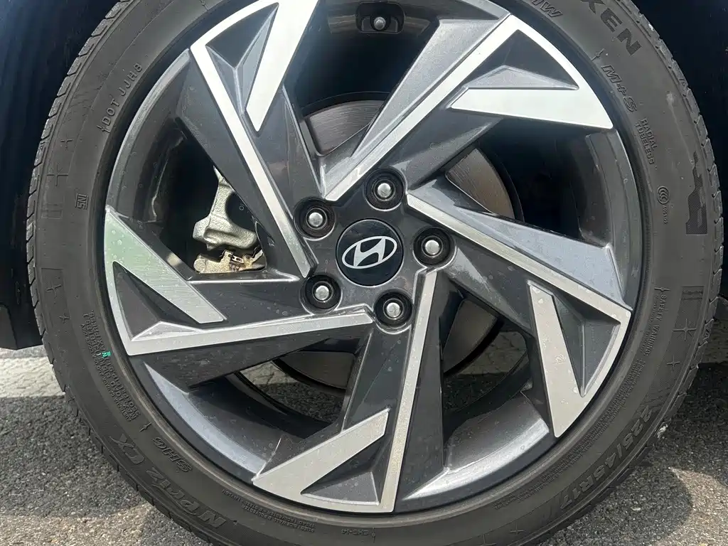 Hyundai Elantra 2024 — фото 10