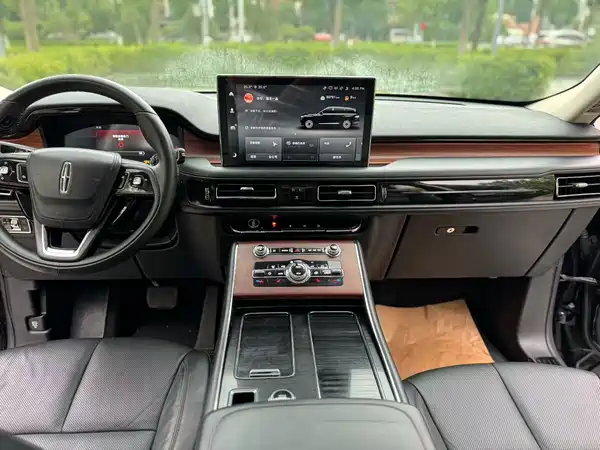 Lincoln Aviator 2024