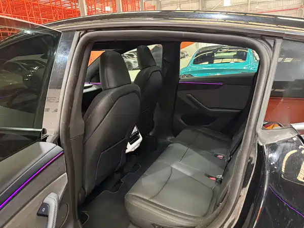 Tesla Model Y 2026
