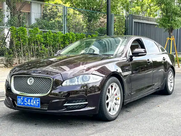 Jaguar XJ 2011