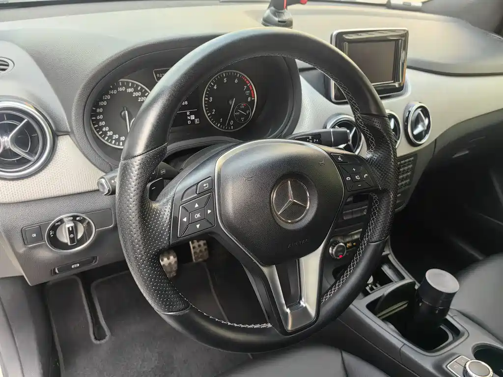 Mercedes-Benz B-Class 2013 — фото 19