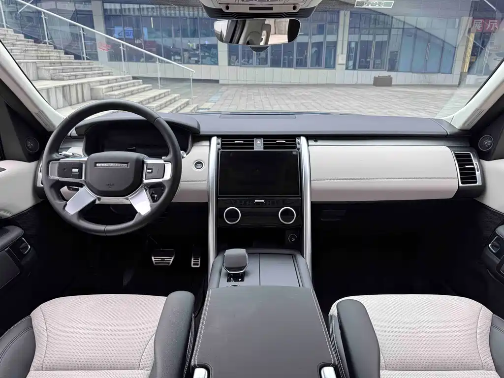 Land Rover Discovery 2021 — фото 10