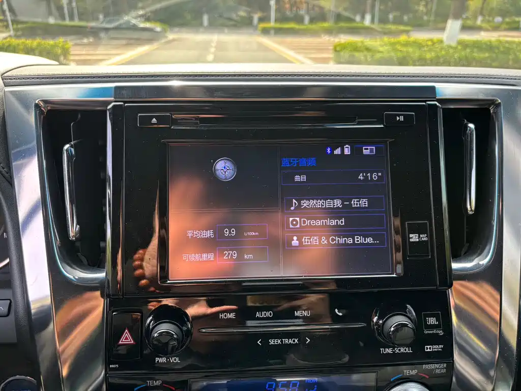 Toyota Vellfire 2019 — фото 15