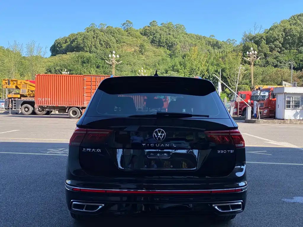 Volkswagen Tiguan L 2022 — фото 10