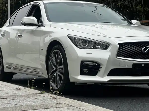 Infiniti Q50L 2016