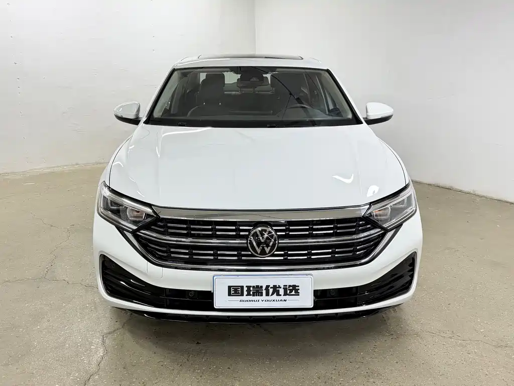 Volkswagen Sagitar 2023