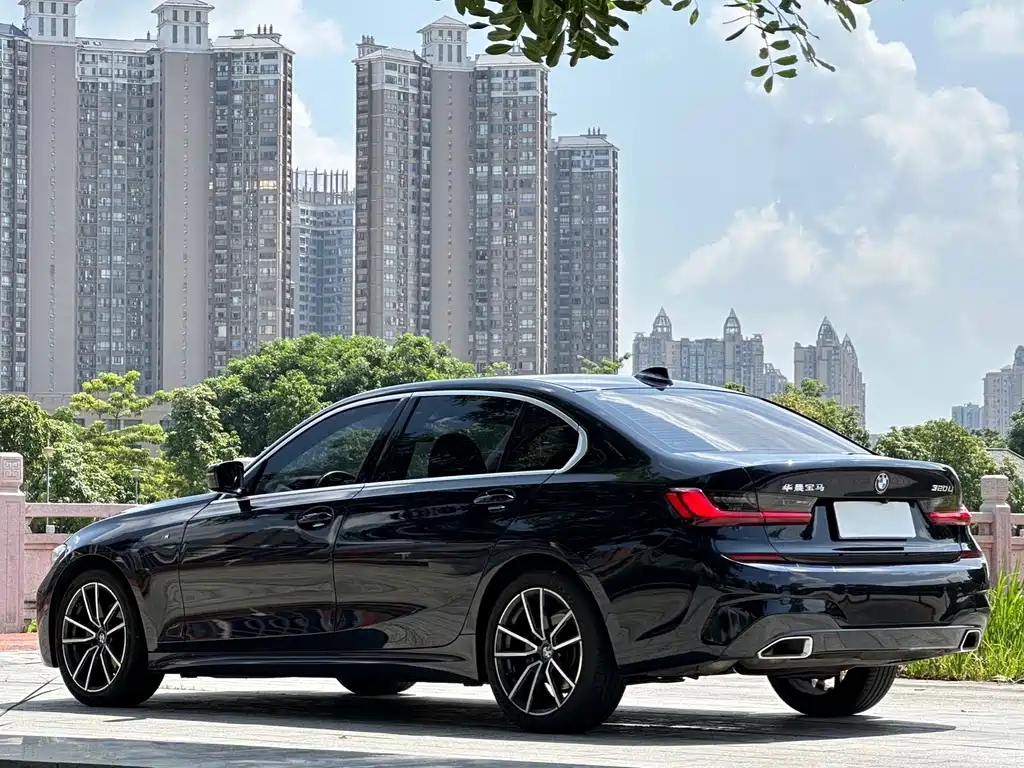BMW 3 Series 2022