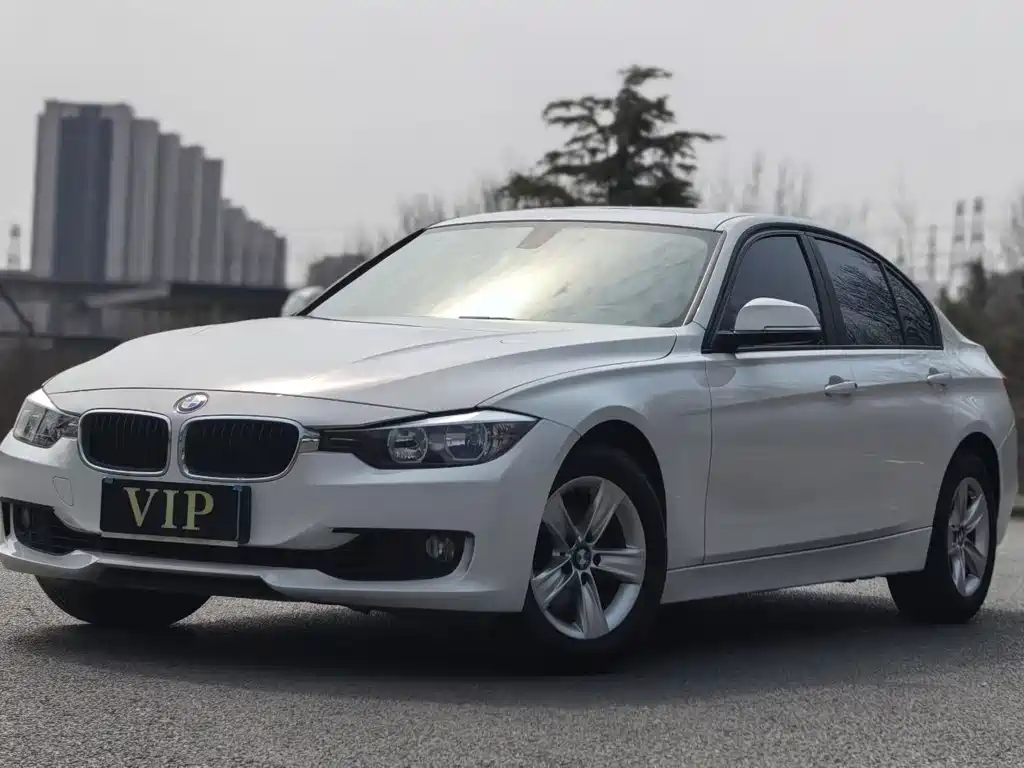 BMW 3 Series 2013 — фото 1