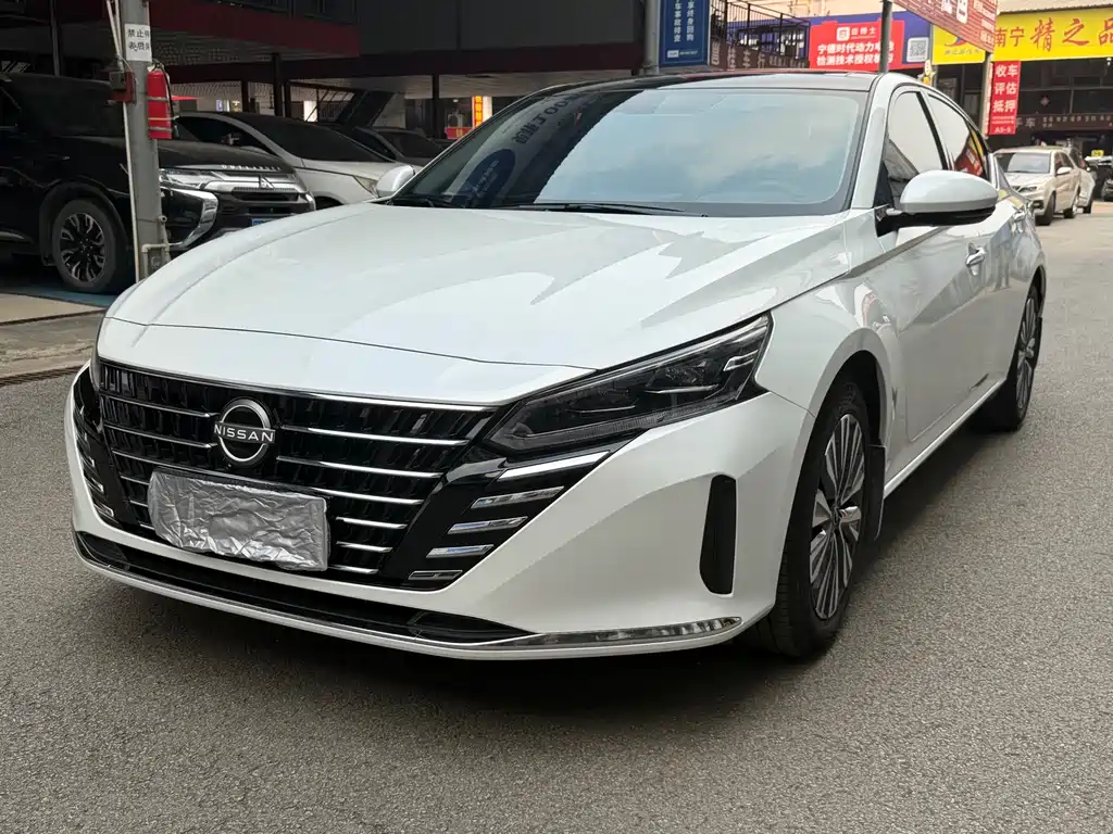 Nissan Teana 2023 — фото 1
