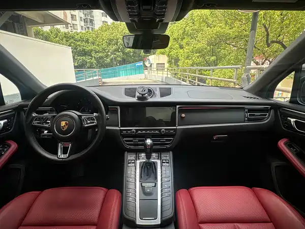 Porsche Macan 2020