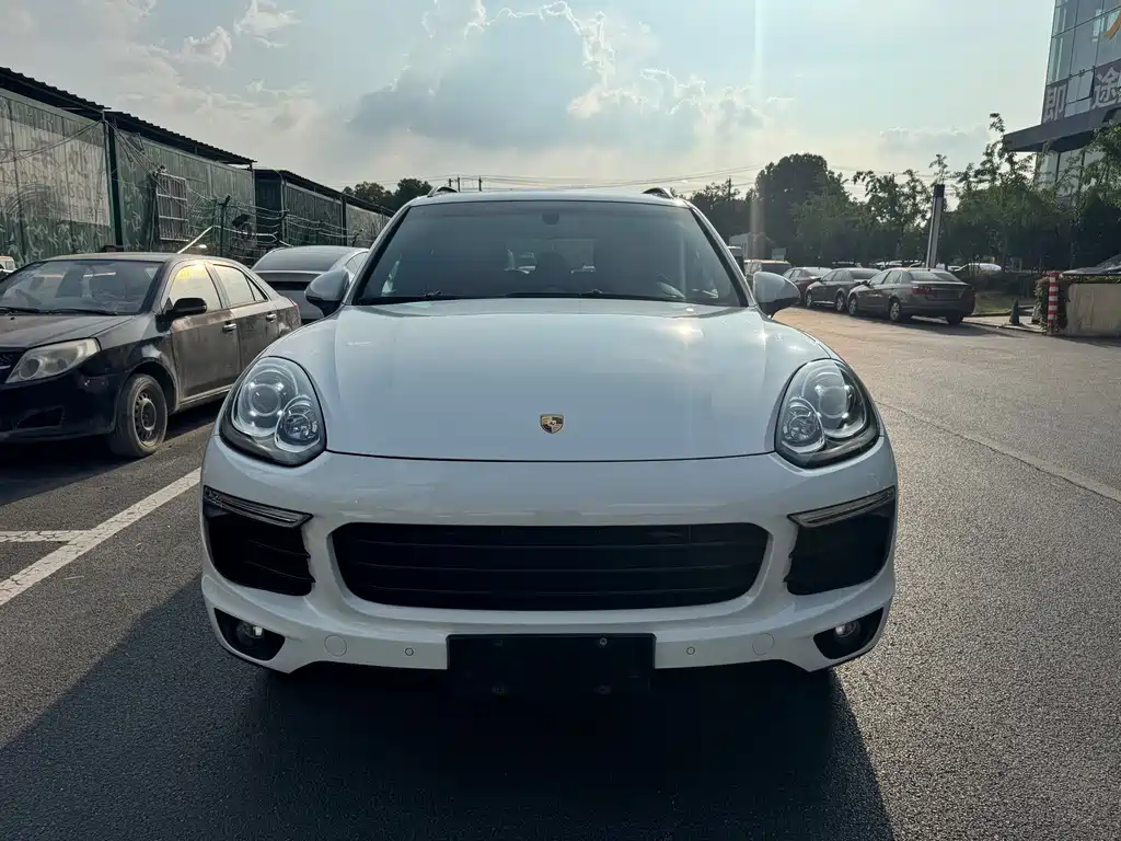 Porsche Cayenne 2015 — фото 1