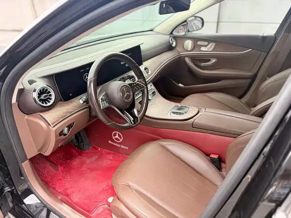 Mercedes-Benz E-Class 2022