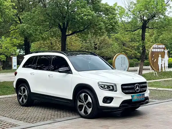 Mercedes-Benz GLB 2021