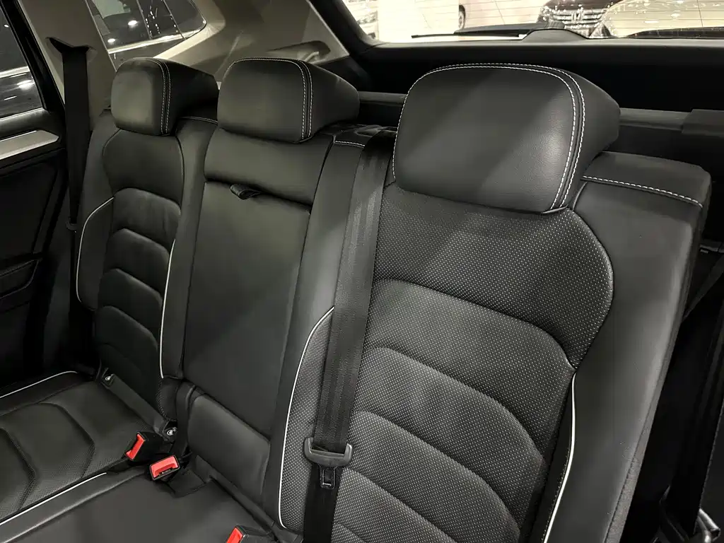 Volkswagen Tiguan L 2018 — фото 13