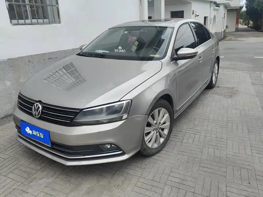 Volkswagen Sagitar 2016