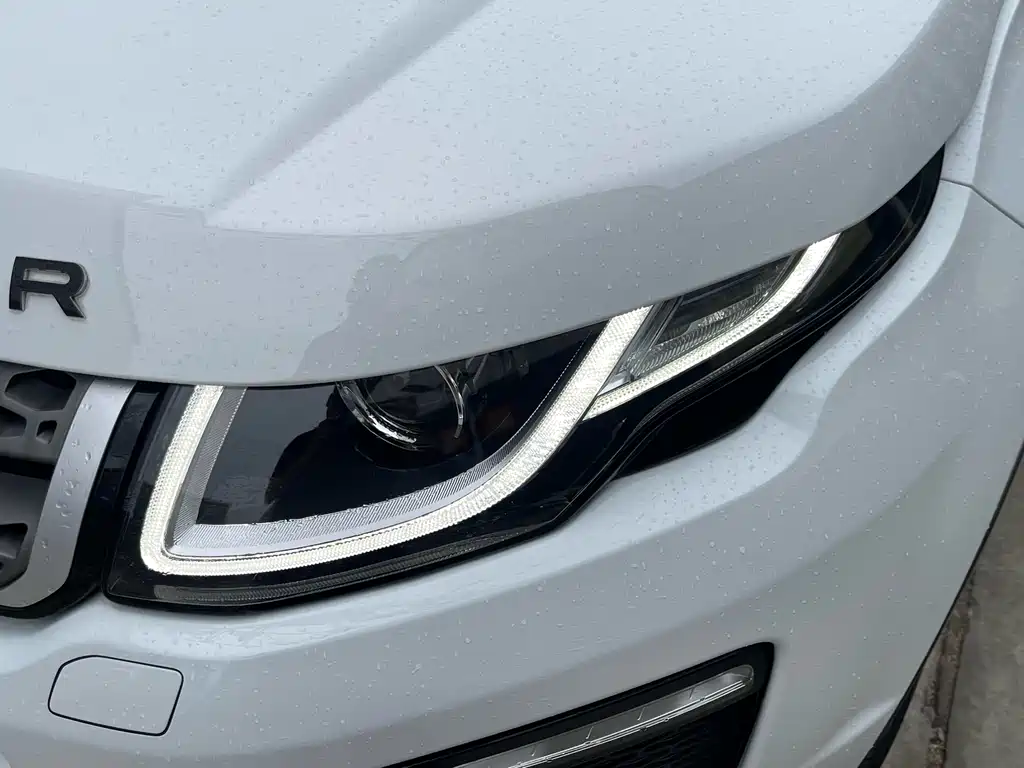 Land Rover Evoque 2018 — фото 27