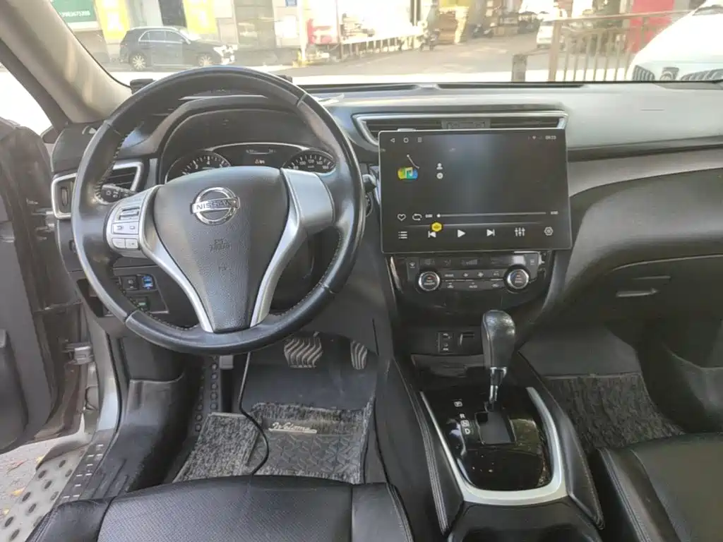 Nissan X-Trail 2015 — фото 10
