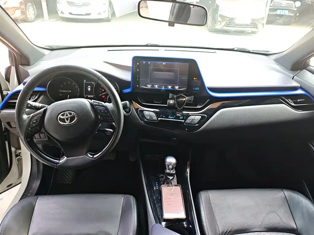Toyota IZOA 2021 — фото 10