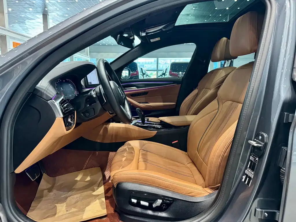 BMW 5 Series 2022