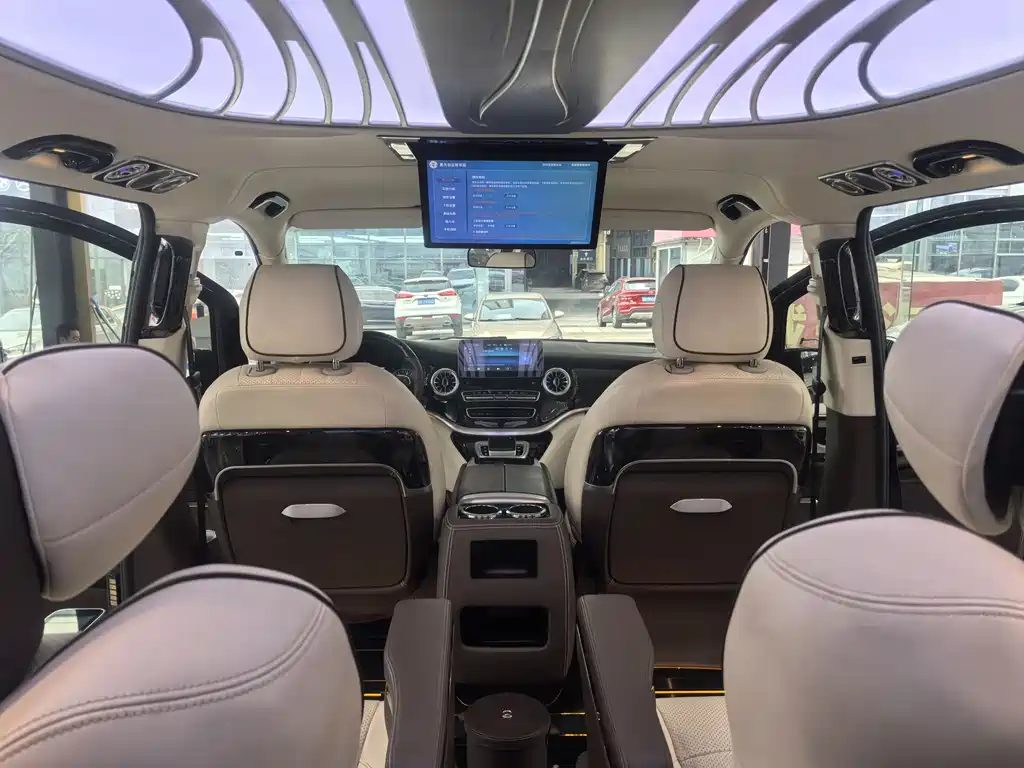 Mercedes-Benz Vito 2022 — фото 11