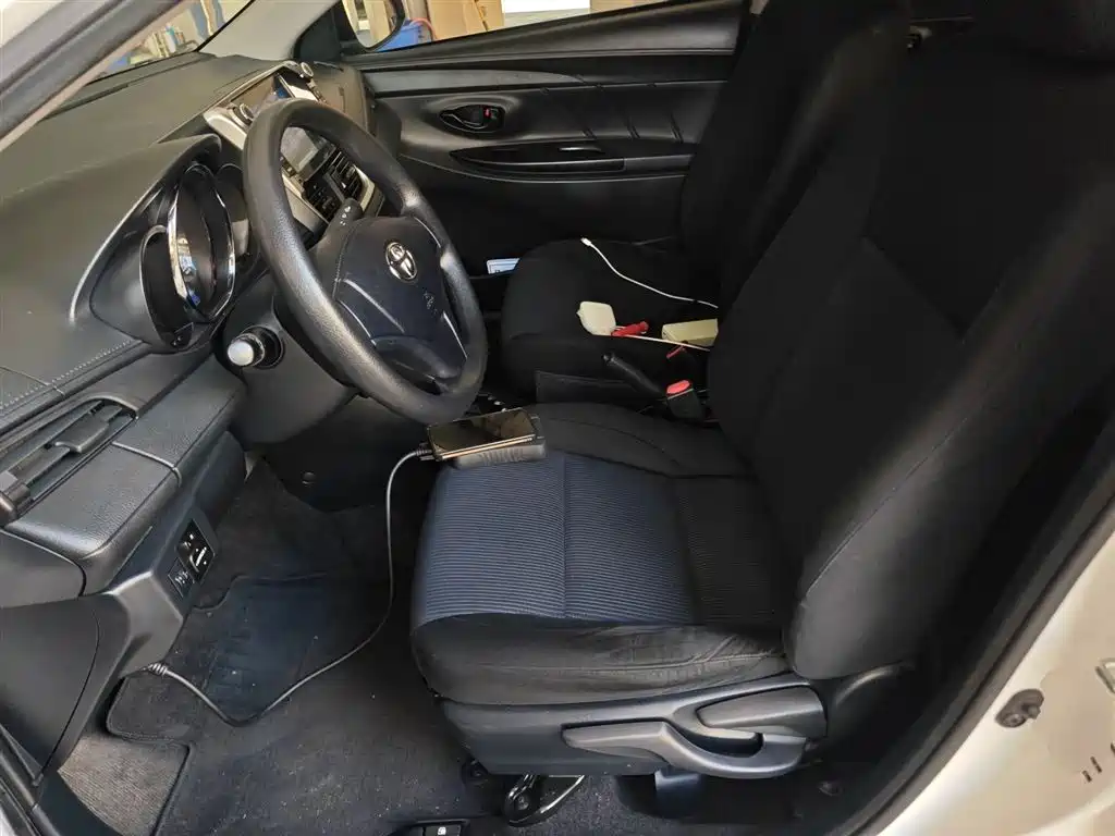 Toyota Yaris L 2019 — фото 15