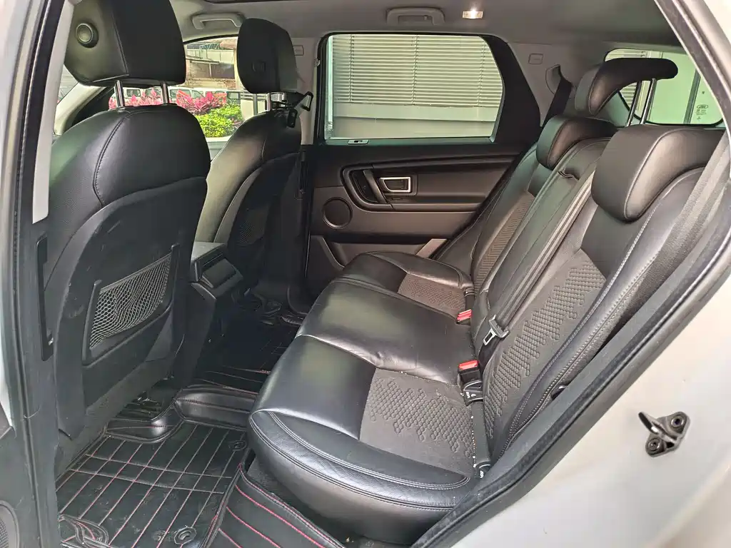 Land Rover Discovery Sport 2017 — фото 6