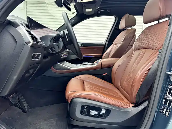BMW X7 2023
