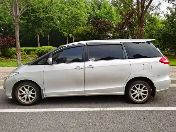 BYD M6 2015