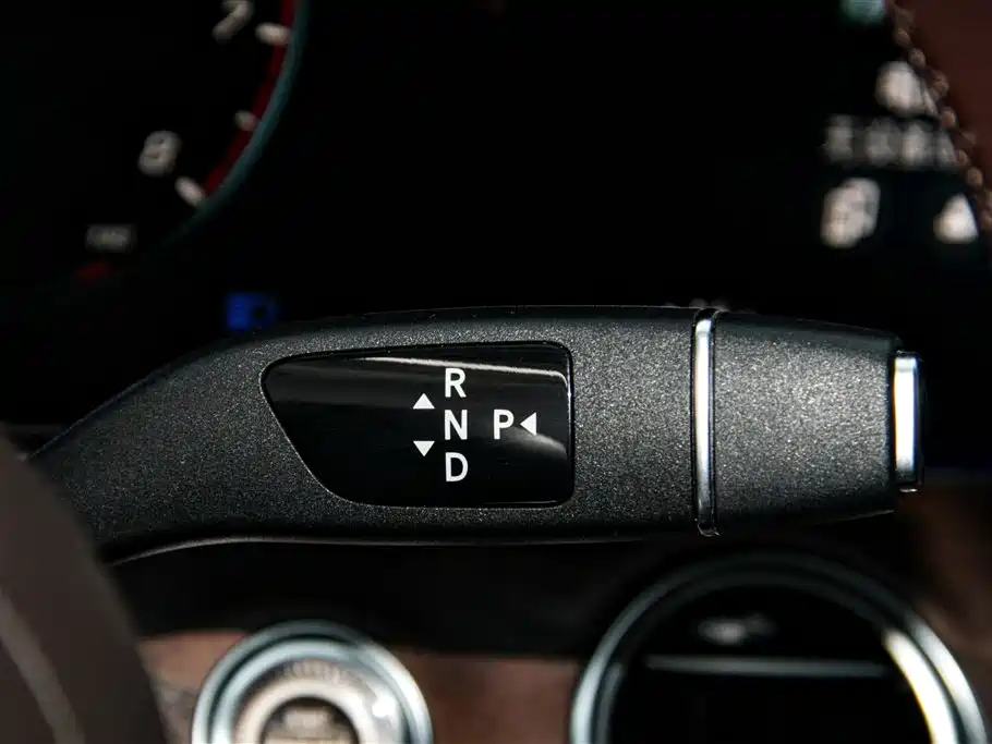 Mercedes-Benz E-Class 2023 — фото 22