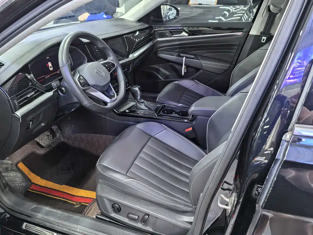 Volkswagen Passat 2023