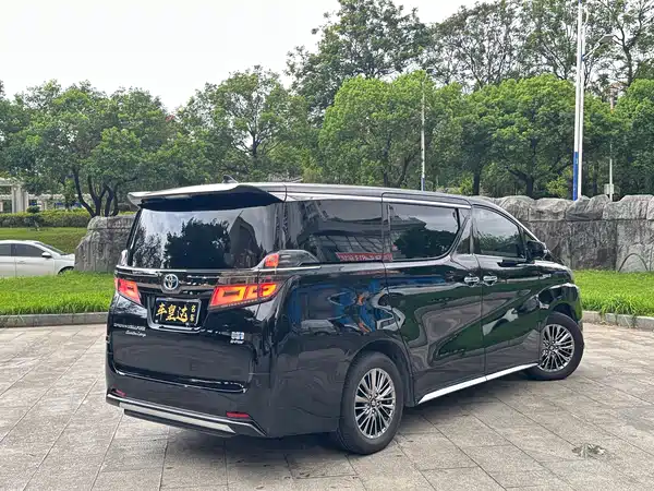 Toyota Wilfa 2023