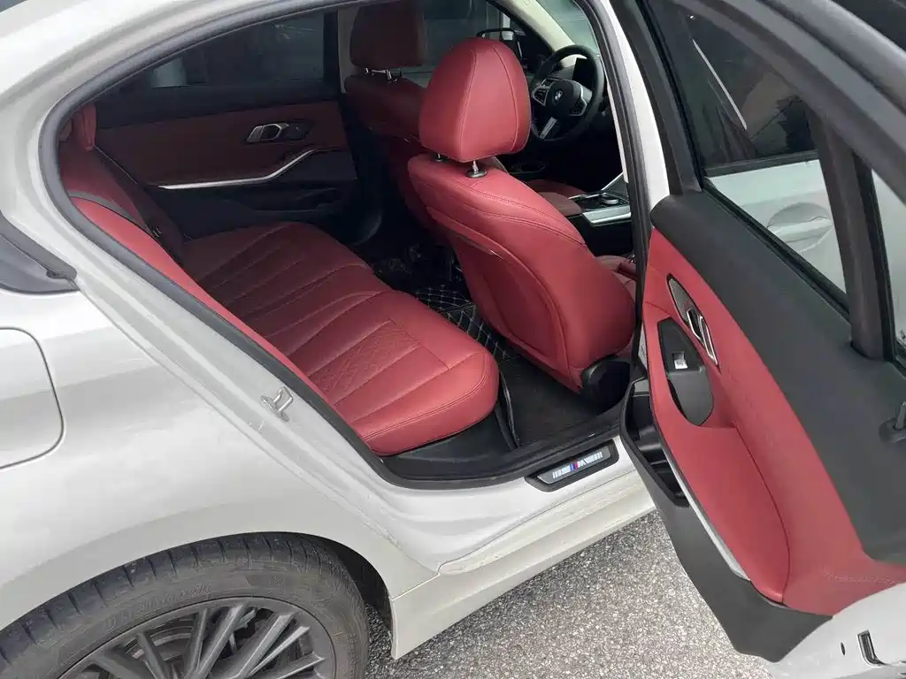 BMW 3 Series 2024