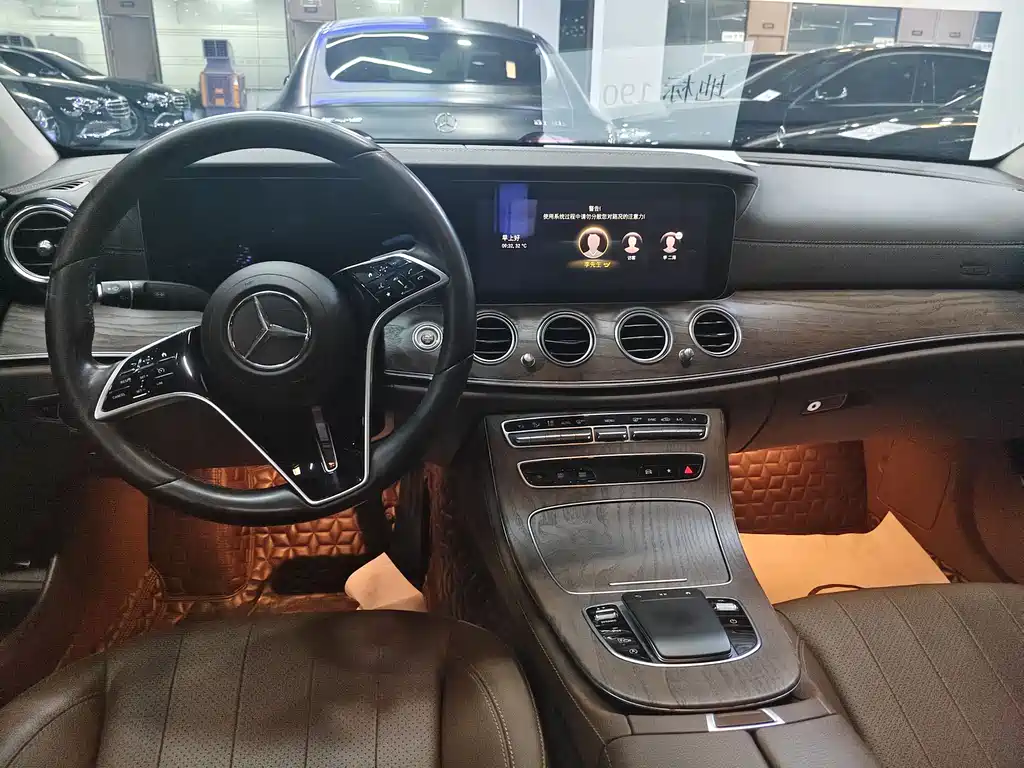 Mercedes-Benz E-Class 2021 — фото 12