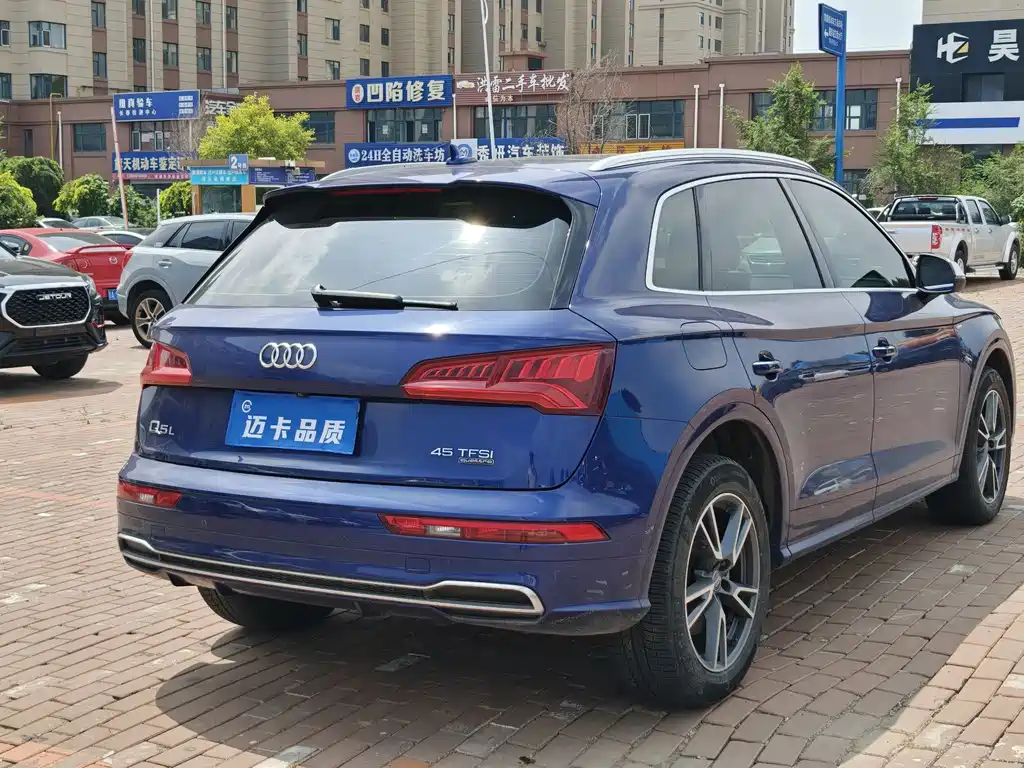 Audi Q5L 2019 — фото 11