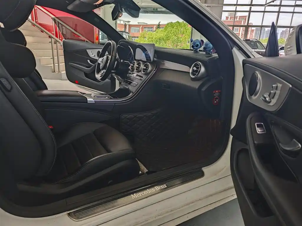 Mercedes-Benz C-Class 2020