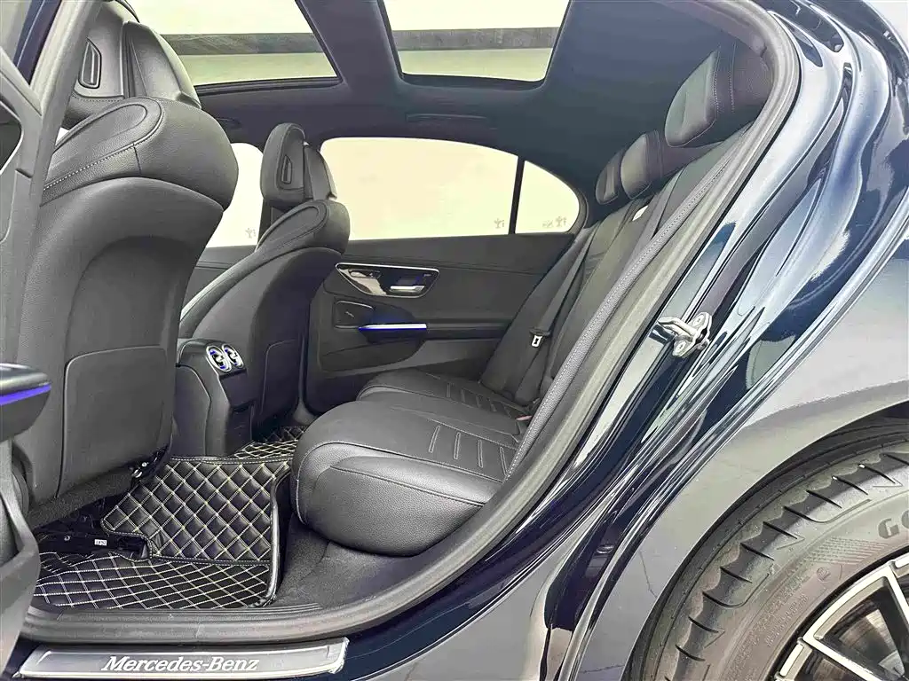 Mercedes-Benz C-Class 2022