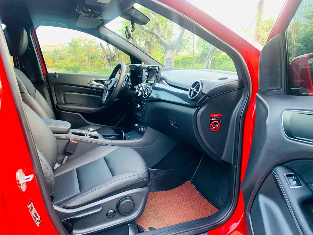 Mercedes-Benz B-Class 2013 — фото 10