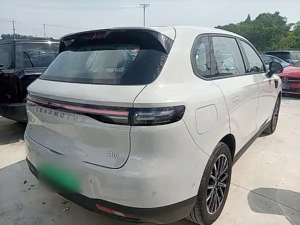 Leapmotor B10 2025