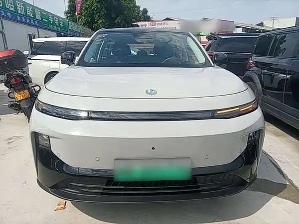 Leapmotor B10 2025