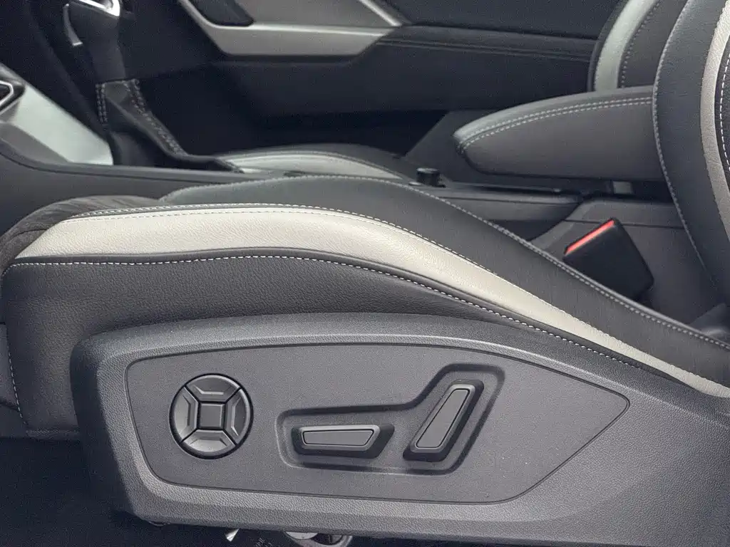 Audi Q3 2021 — фото 22