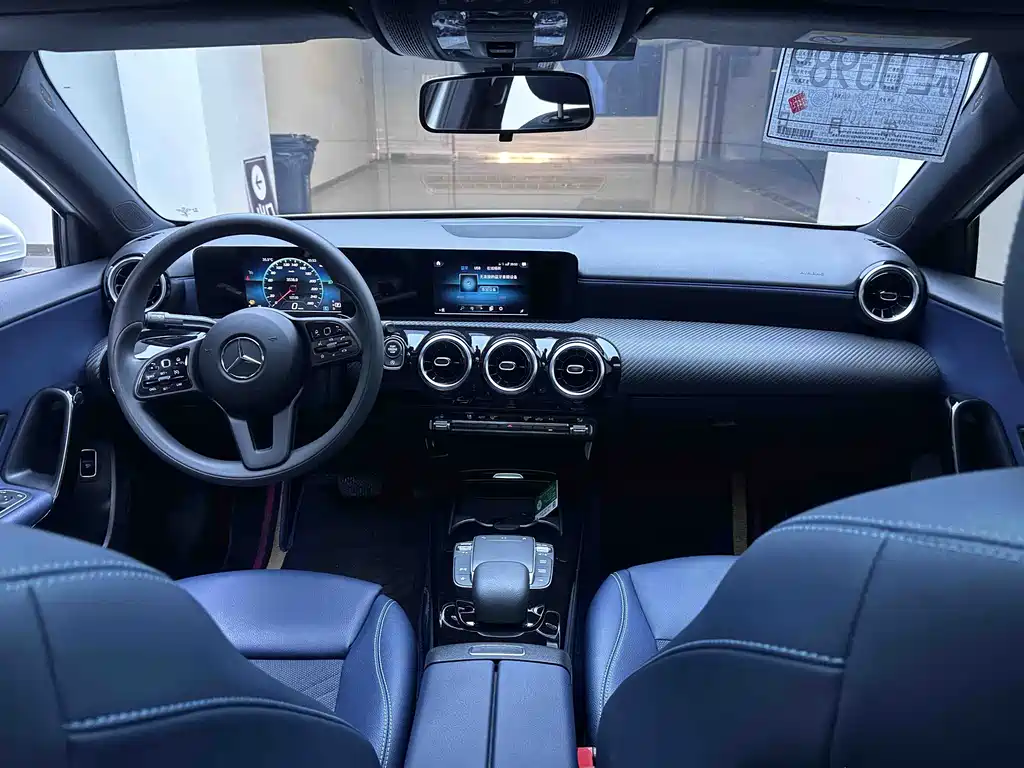 Mercedes-Benz A-Class 2023 — фото 10