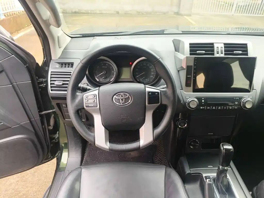 Toyota Prado 2018 — фото 11