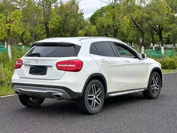 Mercedes-Benz GLA 2015