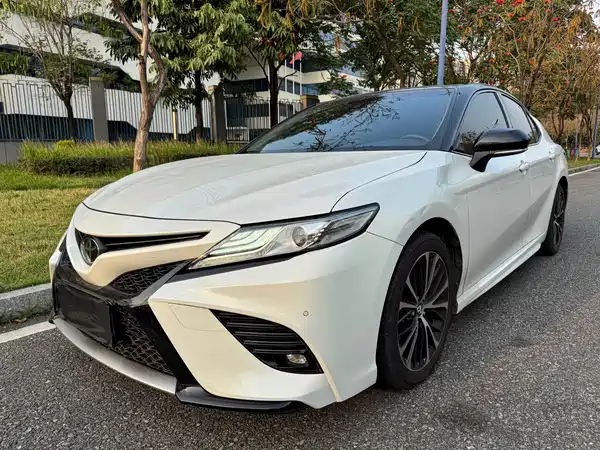 Toyota Camry 2019